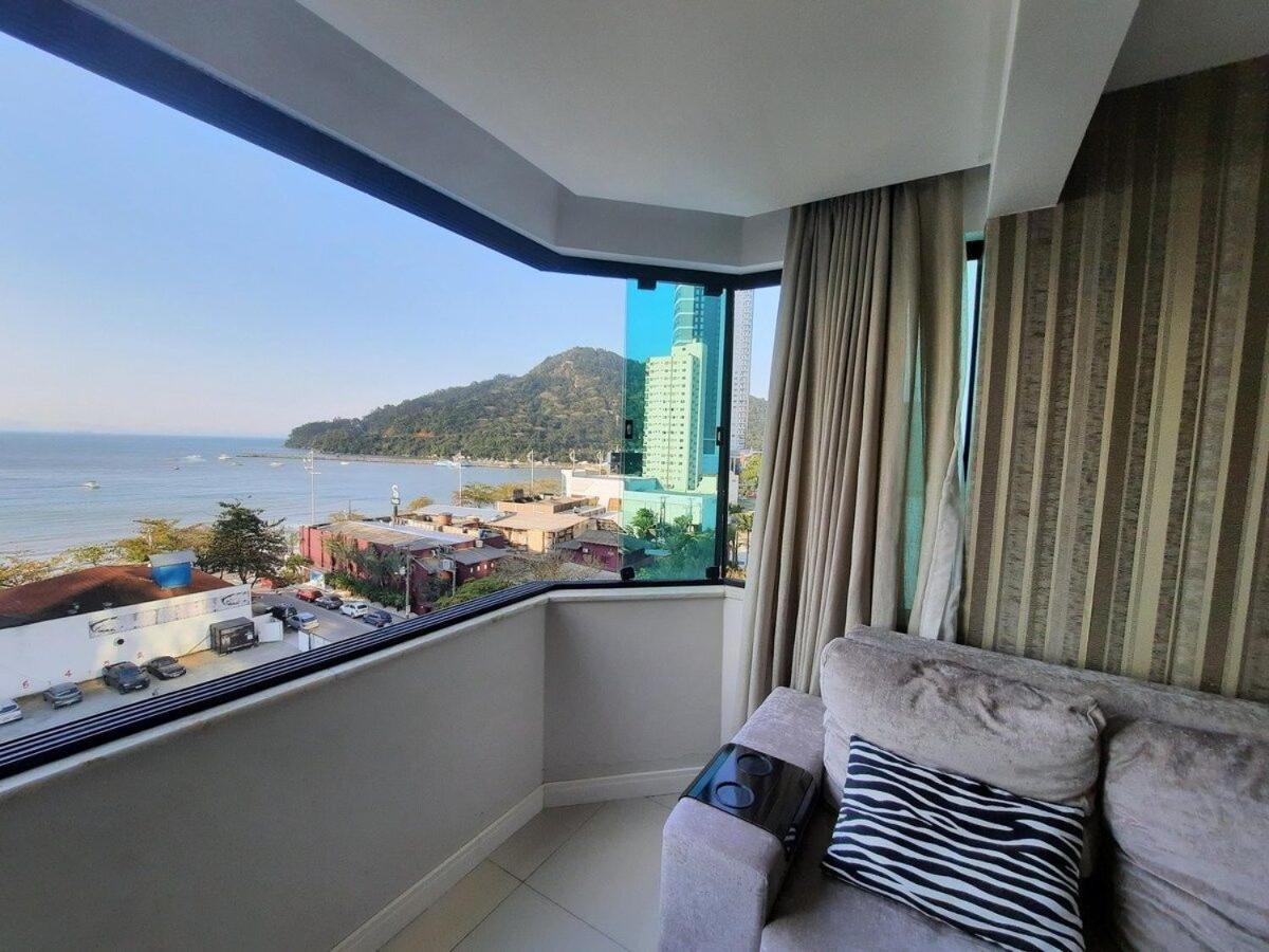 3 Suites Linda Vista Da Orla De Bc A 50M Da Praia - Somente Familiares Balneario Camboriu Exterior photo
